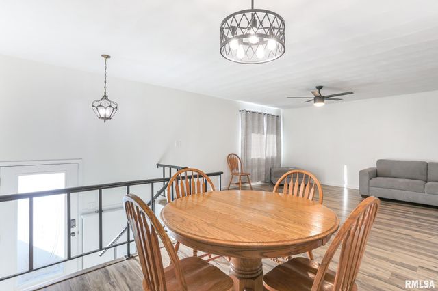 1804 VIENNA Court, Pekin, IL 61554