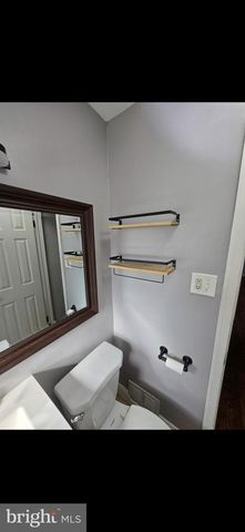 2223 HUNTINGTON AVE, Alexandria, VA 22303