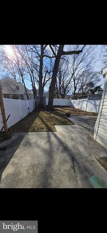 2223 HUNTINGTON AVE, Alexandria, VA 22303