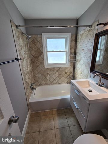 2223 HUNTINGTON AVE, Alexandria, VA 22303