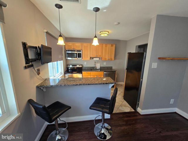 2223 HUNTINGTON AVE, Alexandria, VA 22303