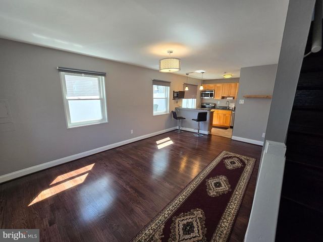 2223 HUNTINGTON AVE, Alexandria, VA 22303