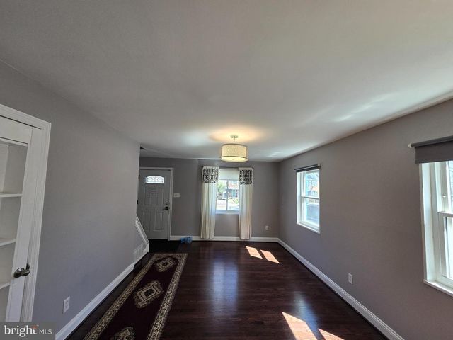 2223 HUNTINGTON AVE, Alexandria, VA 22303