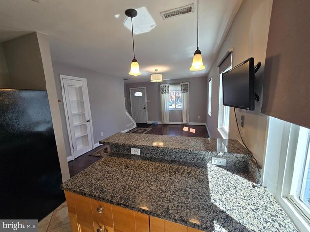 2223 HUNTINGTON AVE, Alexandria, VA 22303