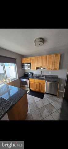 2223 HUNTINGTON AVE, Alexandria, VA 22303