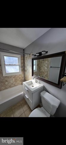 2223 HUNTINGTON AVE, Alexandria, VA 22303