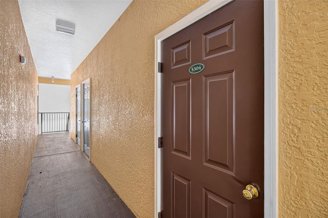 10764 70TH AVENUE 1304, Seminole, FL 33772