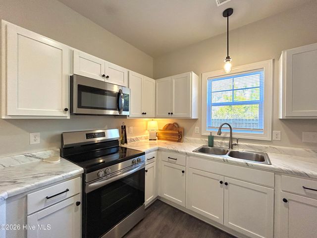 2021 Folkstone Woods Lane, Holly Ridge, NC 28445