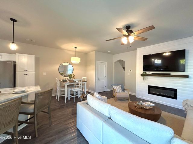 2021 Folkstone Woods Lane, Holly Ridge, NC 28445