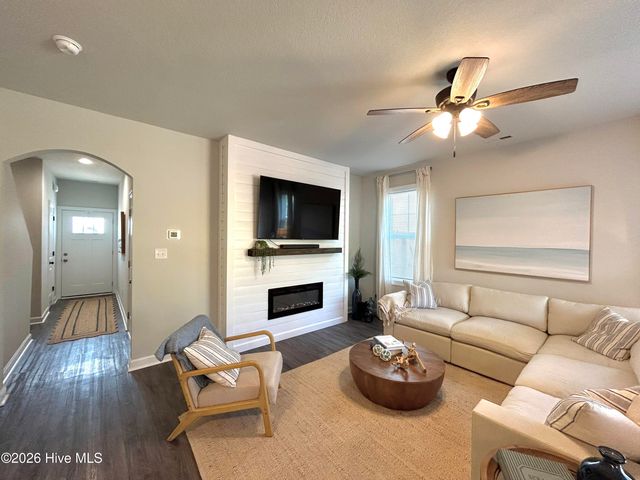 2021 Folkstone Woods Lane, Holly Ridge, NC 28445