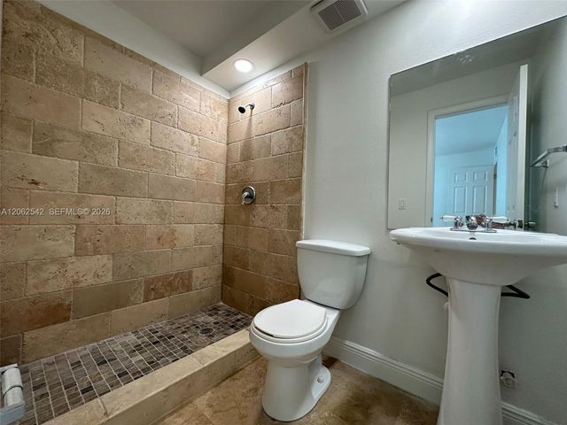 9359 Fontainebleau Boulevard F417, Miami, FL 33172