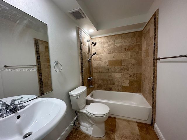 9359 Fontainebleau Boulevard F417, Miami, FL 33172