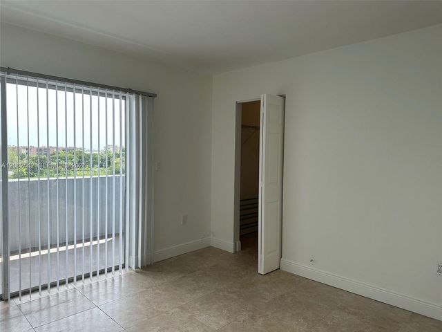 9359 Fontainebleau Boulevard F417, Miami, FL 33172