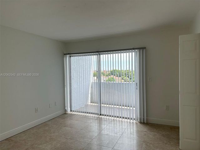 9359 Fontainebleau Boulevard F417, Miami, FL 33172