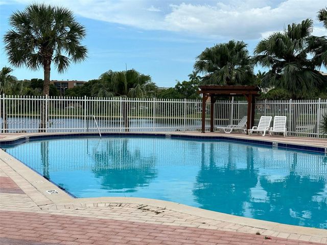 9359 Fontainebleau Boulevard F417, Miami, FL 33172