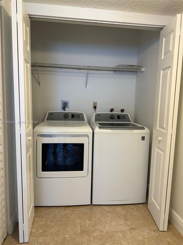 9359 Fontainebleau Boulevard F417, Miami, FL 33172