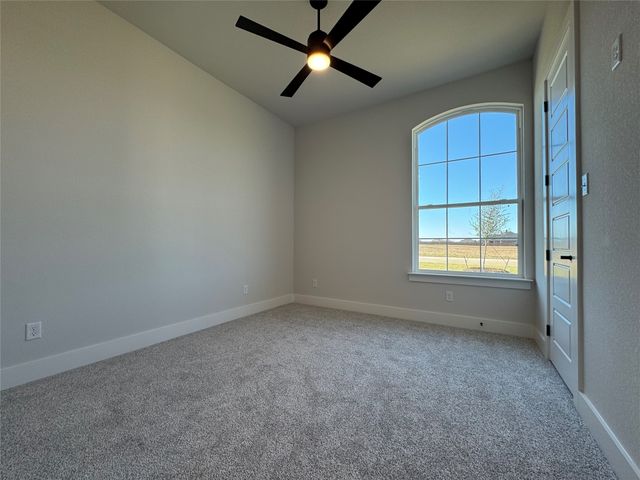 100 Mikasi, Godley, TX 76044