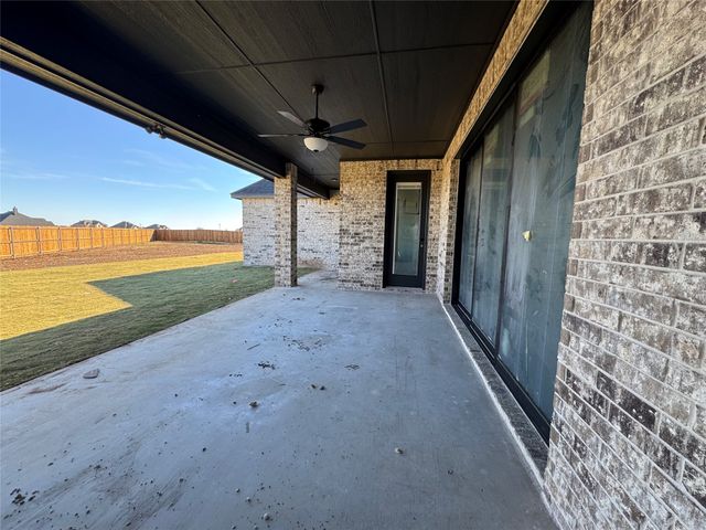 100 Mikasi, Godley, TX 76044