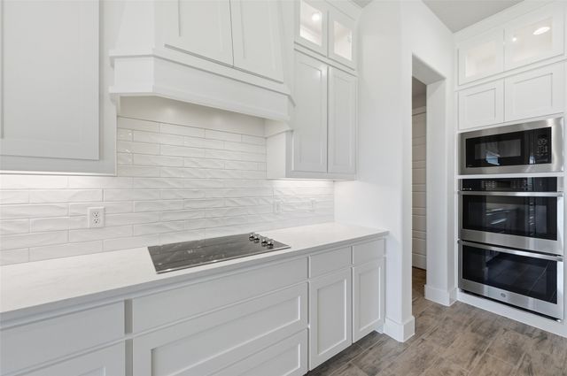 100 Mikasi, Godley, TX 76044