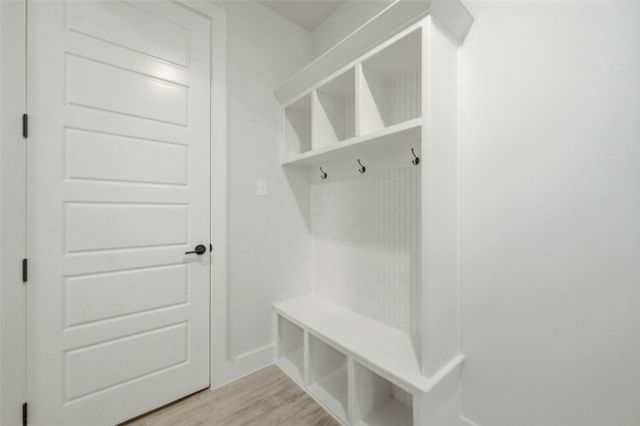 100 Mikasi, Godley, TX 76044