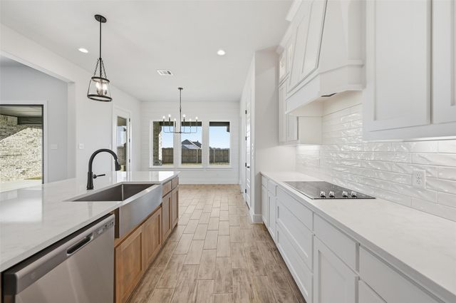 100 Mikasi, Godley, TX 76044