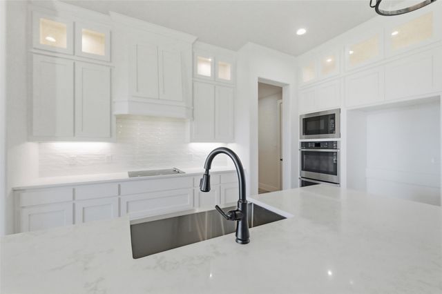 100 Mikasi, Godley, TX 76044