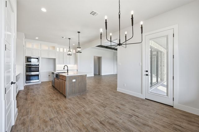 100 Mikasi, Godley, TX 76044