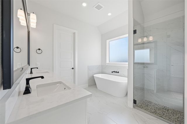 100 Mikasi, Godley, TX 76044