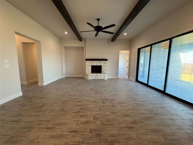 100 Mikasi, Godley, TX 76044