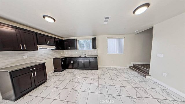 630 W 79th, Los Angeles, CA 90044