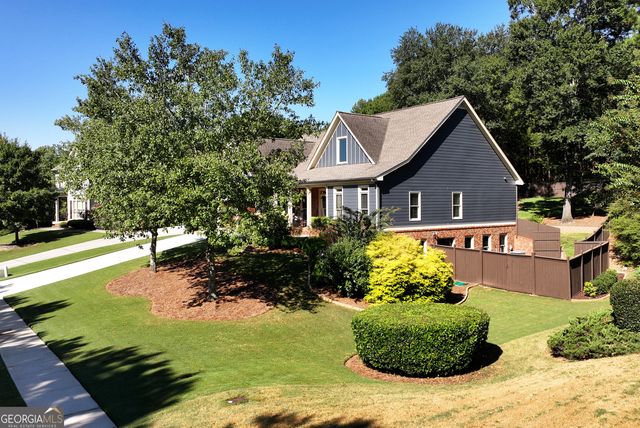 1203 Fairwinds Drive, Loganville, GA 30052