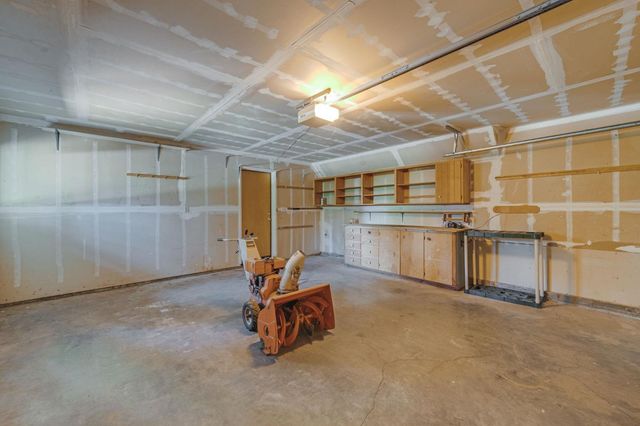 6721 Ridgeway Dr, Pollock Pines, CA 95726