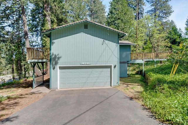6721 Ridgeway Dr, Pollock Pines, CA 95726