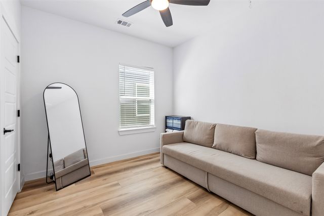2225 Bethurum Avenue, Dallas, TX 75215