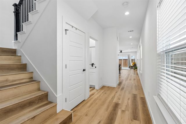 2225 Bethurum Avenue, Dallas, TX 75215