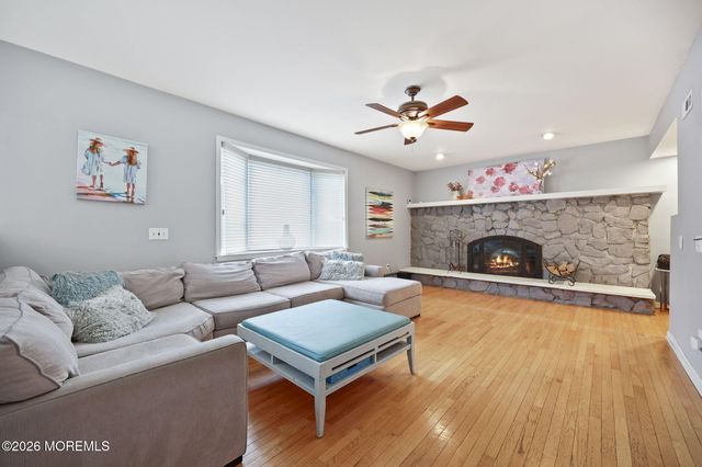 35 Manor Drive, Marlboro, NJ 07746