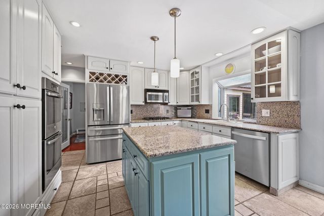 35 Manor Drive, Marlboro, NJ 07746
