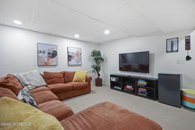 35 Manor Drive, Marlboro, NJ 07746