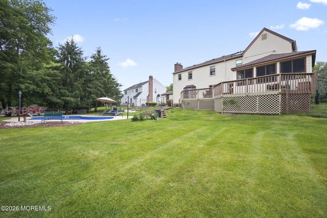 35 Manor Drive, Marlboro, NJ 07746