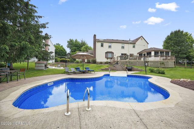 35 Manor Drive, Marlboro, NJ 07746