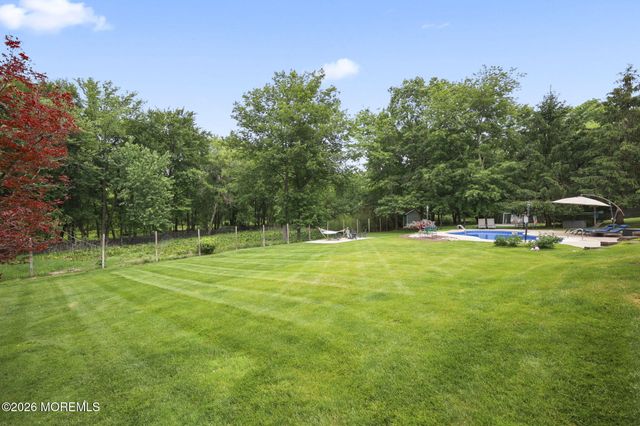 35 Manor Drive, Marlboro, NJ 07746