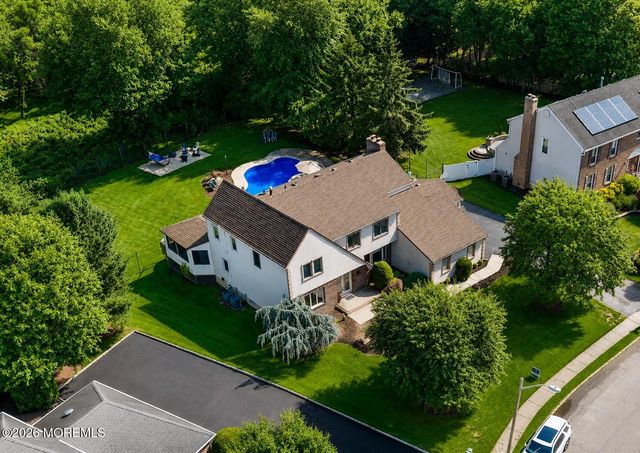 35 Manor Drive, Marlboro, NJ 07746