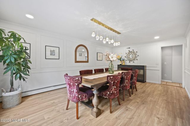 35 Manor Drive, Marlboro, NJ 07746