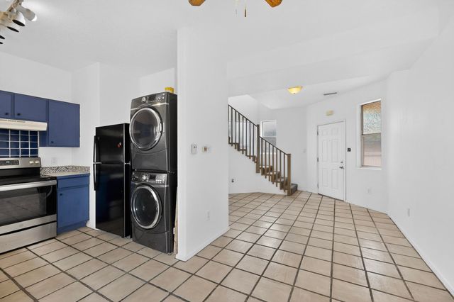 615 Menaul Boulevard NW UNIT J, Albuquerque, NM 87107