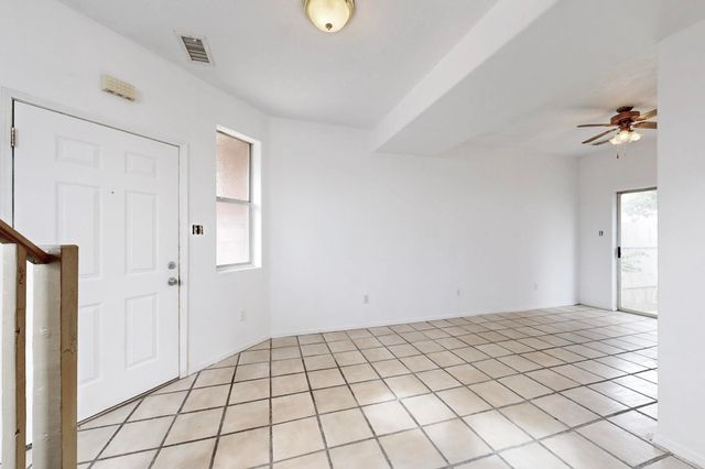 615 Menaul Boulevard NW UNIT J, Albuquerque, NM 87107