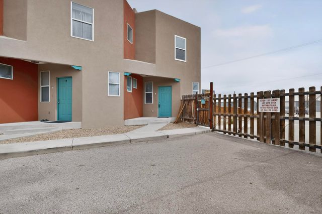 615 Menaul Boulevard NW UNIT J, Albuquerque, NM 87107