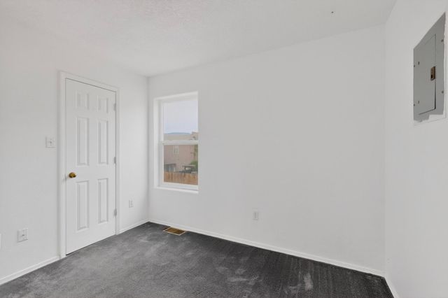615 Menaul Boulevard NW UNIT J, Albuquerque, NM 87107