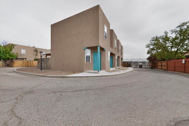 615 Menaul Boulevard NW UNIT J, Albuquerque, NM 87107