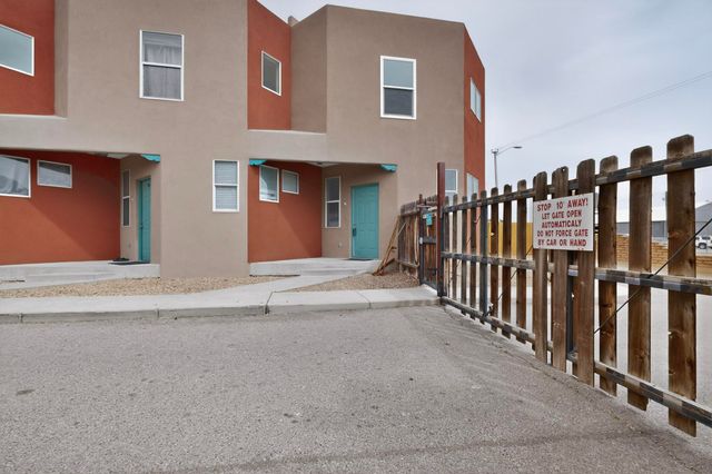 615 Menaul Boulevard NW UNIT J, Albuquerque, NM 87107