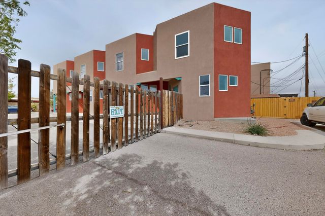 615 Menaul Boulevard NW UNIT J, Albuquerque, NM 87107